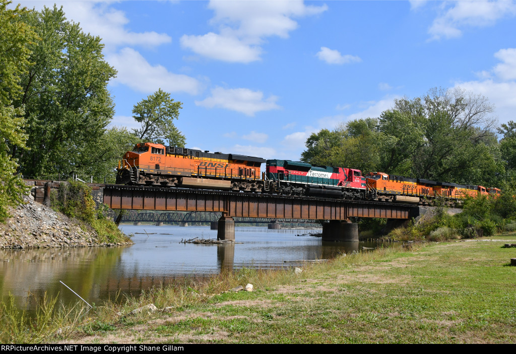 BNSF 8172